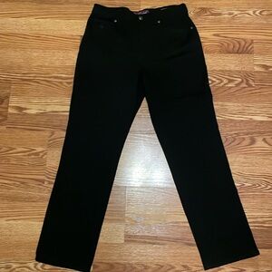 Black Victoria Vanderbilt jeans size 8 SHORT